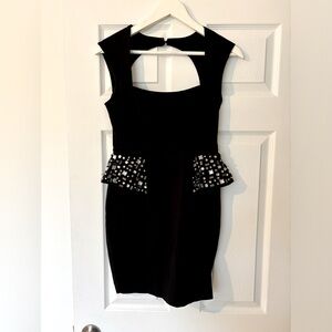 LIPSY LONDON SIZE 6 BLACK JEWELLED PEPLUM DRESS